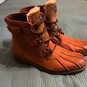 Ugg Cecile duck Boot size 10